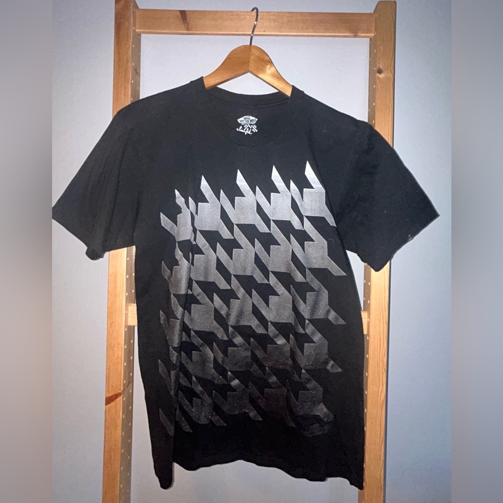 Men’s Vans T-shirt in Black with Silver/White Houndstooth Motif Size M Slimfit